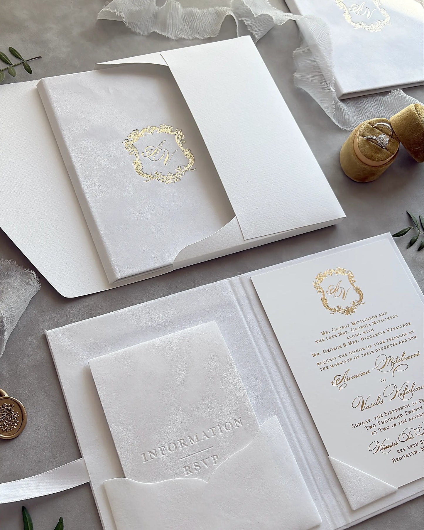 White Velvet Royal Style Folio open suite with gold monogram cardboard insert and Information pocket — Polina Perri